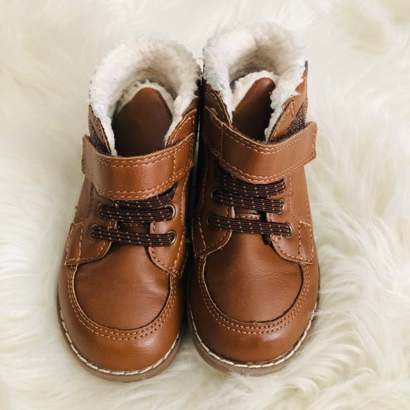 Old Navy Other - Old Navy Boys Brown Fur Lined Boots Sz 6